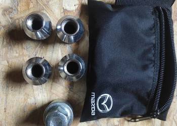 Mazda oryginał nakrętki antykradzieżowe