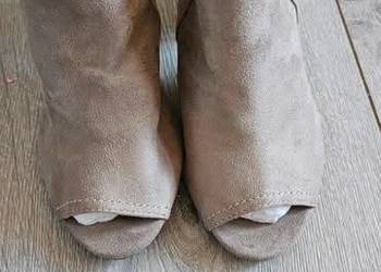 Beżowe buty sandały r 37