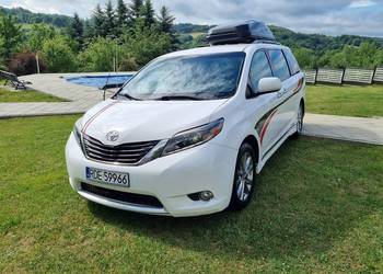 Sprzedam toyotę sienne XLE