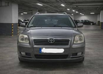 Sprzedam zadbaną toyotę avensis