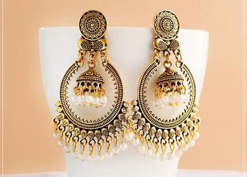 Nowe indyjskie kolczyki jhumka złoty kolor boho hippie etno tribal dzwonki Nowe indyjskie kolczyki jhumka złoty kolor boho hippie etno tribal dzwonki