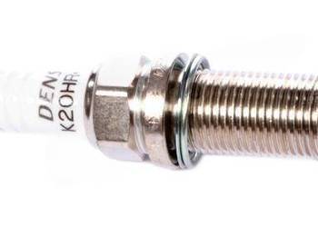 TOYOTA Land Cruiser Yaris Fortuner Hilux Swieca zaplonowa 90919-01235 OE