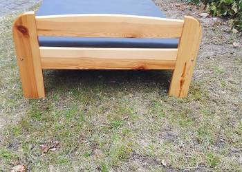 Łóżko z materacem 90/200cm.