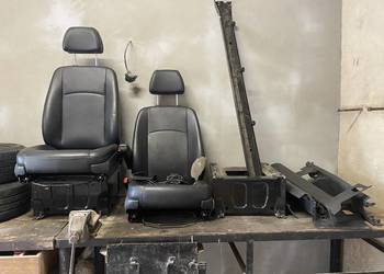 Dwa fotele skórzane do Mercedesa Vito W639 r.2012