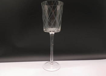 Elegancki Świecznik Szklany – Kielich Glamour