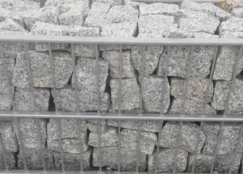 Kamień szary do gabionu ogrodzenie granit Biała Marianna Janowicki Głazy