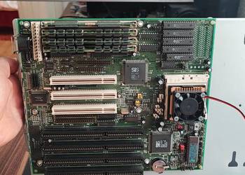 Płyta główna A-Trend ATC - 1425B z procesorem 486DX4-100 i pamięcią 8MB FPM