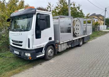 Samochód auto pojazd asenizacyjny do czyszczenia toalet przenośnych