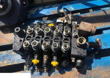 Manitou - Rozdzielacz Hydrauliczny [CZĘŚCI]