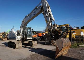 Koparka gąsienicowa Volvo EC 220 E, 2015 rok.