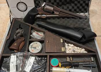 Rewolwer czarnoprochowy Remington Hege Uberti 8"