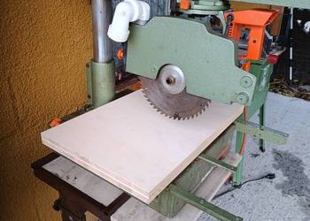 Piła Radialna De Walt, Ukośnica