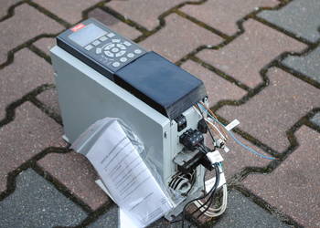 Falownik 1.1kw. Danfoss VLT typ: FC-302P1K1T5E20H1