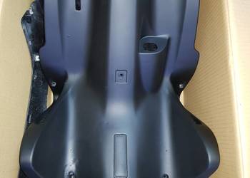 Yamaha Aerox 50 2T kokpit plastik przod przed kolana