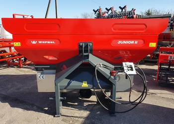 Rozsiewacz Junior II 1200 kg Woprol dostępny od ręki