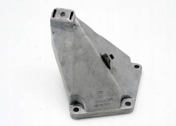 ŁAPA WSPORNIK SILNIKA 2.5 TDI AUDI A4 A6 A8 PASSAT B5 SUPERB 4B0199307C