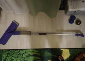 Nowy wygodny mop ze spryskiwaczem