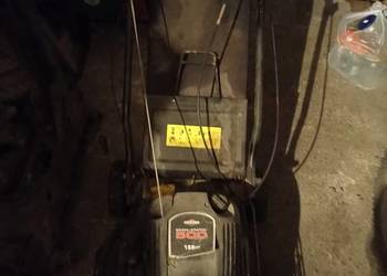 Kosiarka spalinowa z napedem