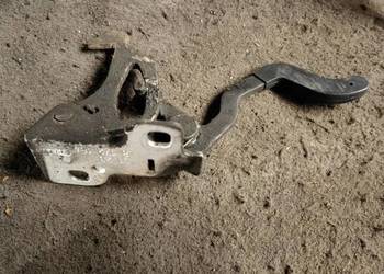 Rygiel zabezpieczenie maski BMW e38