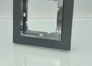 Ramka pojedyncza Magic Timex-elektro kolor grafit z chromem