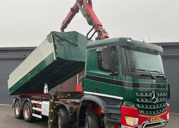 4 osiowa wywrotka 8x8 z dzwigiem Mercedes