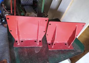 Mocowania Stopy błotników Ursus Massey Ferguson 235 255