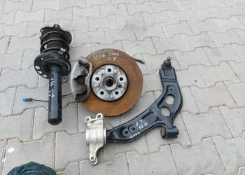 BMW U06 220d WAHACZ ZWROTNICA PIASTA LEWY PRZÓD 6894329