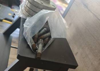 Dystans Audi 20mm + śruby (komplet na 4 koła)