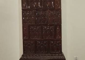 Zabytkowy piec kaflowy z 19 wieku