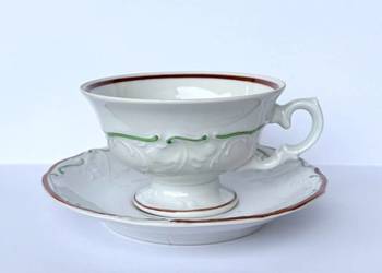 Filiżanka ze spodkiem Wałbrzych reliefy ręcznie malowana PRL lata 60/70 vin