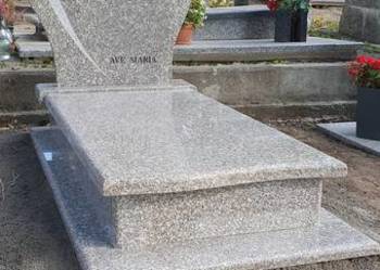 Nagrobek z sercem na tablicy z granitu brąz królewski DZIERŻONIÓW nr.1644