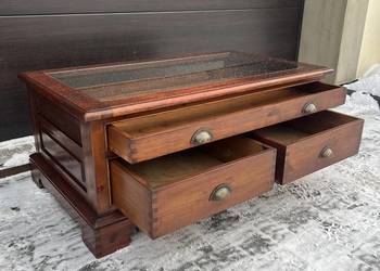 Wyjątkowy stolik , kolonialna ława z szufladami
