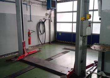 Podnosnik dwukolumnowy CAR LIFT ostrów 2,5T