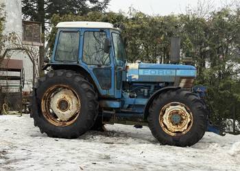 Traktor 4x4 Ford 8210 115km