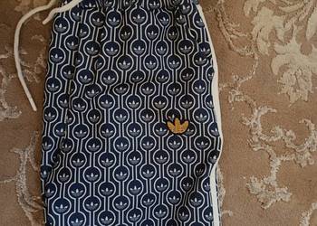 Spodnie dresowe Adidas Originals - nowość, rozmiar XL - całe w logo