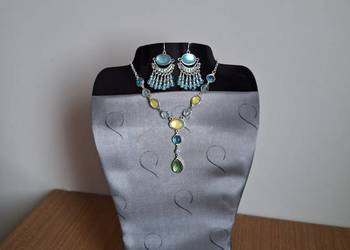 Piękny srebrny naszyjnik i kolczyki w stylu vintage