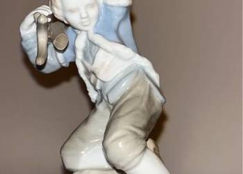 Figurka chłopca z chrustem. Made in Spain.