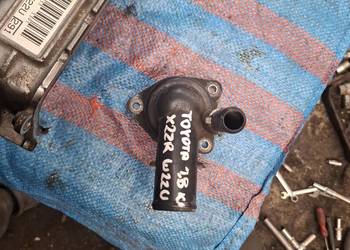 TOYOTA 1,8 16V HYBRYDA X2ZR-22U obudowa termostatu