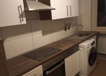 Nowoczesna w pełni kuchnia