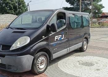 Renault Trafic 9 osobowy 2010 rok