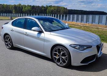Alfa Romeo Giulia Q4 - bogate wyposażenie