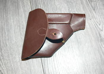 Kabura skórzana do P-64 nie używana brązowa sygnowana z PRL