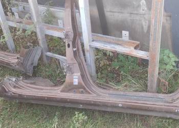 DACIA DUSTER I próg słupek prawy lewy DACIA DUSTER I próg słupek prawy lewy