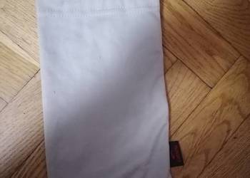 Etui z materiału na sznurku