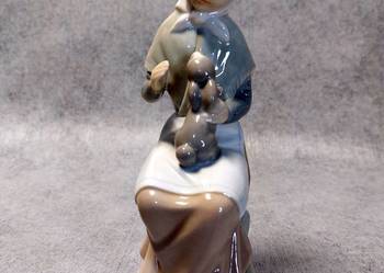 LLADRO seria Zaphir #522 "Dziewczynka z zajączkiem"