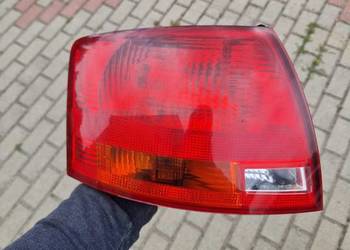 Audi A4 B7 avant kombi lampa lewy tył tył lewy