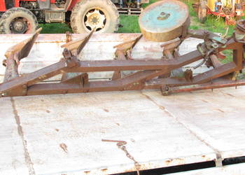 Pług 5 skibowy podorywkowy