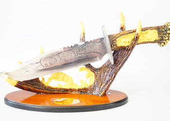 NÓŻ MYŚLIWSKI na stojaku dekoracja prezent NÓŻ MYŚLIWSKI na stojaku dekoracja prezent