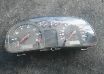 VW Bora 2.3 V5 licznik zegary 1J0919881B