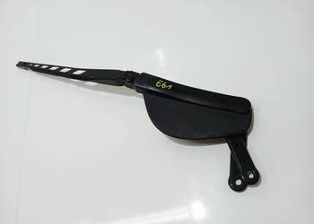 RAMIĘ WYCIERACZKI PRAWY PRZÓD BMW E60 E61 7035103